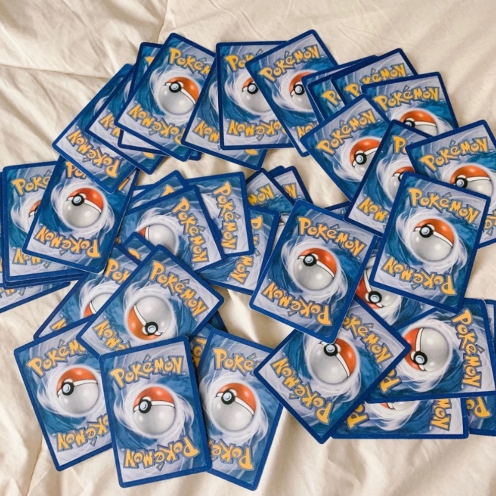 MYSTERY POKÉMON CARD GRAB BAG (64 CARDS)